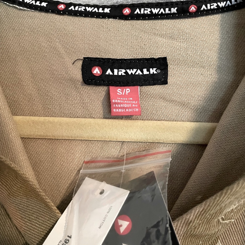 Brand new Airwalk Camouflage hooded long sleeve button down jacket shirt size S - Picture 2 of 6